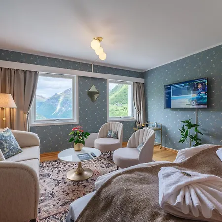 Hotel Utsikten - By Classic Norway Hotels Geiranger Exterior photo