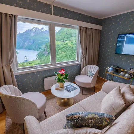 Hotel Utsikten - By Classic Norway Hotels Geiranger Exterior photo